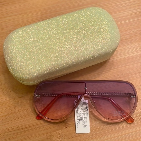 Brand New Guess Gradient Ombré Shield Aviator Sunglasses 100% UV Protection - Picture 15 of 15